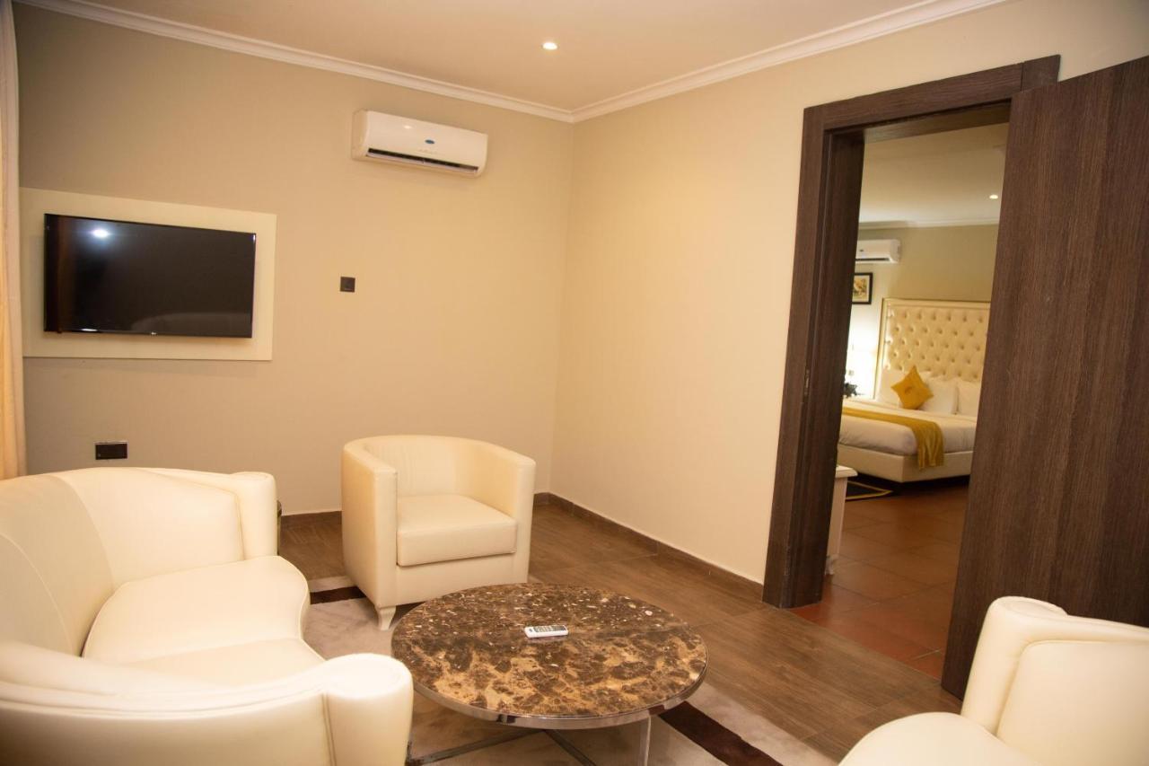 Oak Haven Hotel & Suites Port Harcourt Εξωτερικό φωτογραφία