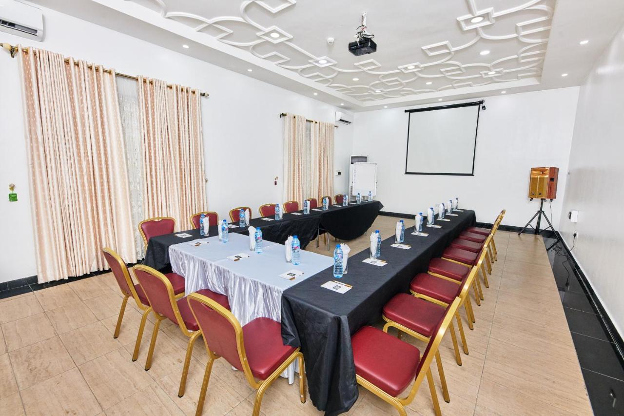 Oak Haven Hotel & Suites Port Harcourt Εξωτερικό φωτογραφία